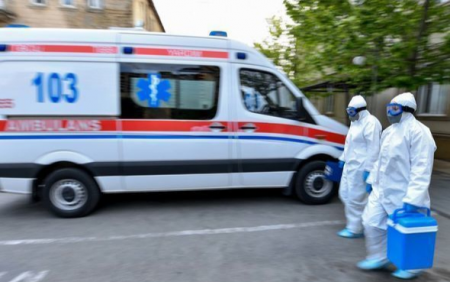 Azərbaycanda koronavirusdan daha bir həkim öldü - FOTO
