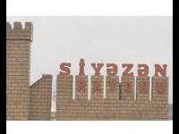 Siyəzənin başçısı da büdcə pullarını belə səpələyir... - İLGİNC