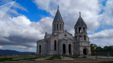 Qarabağda cinayətkar nasistə heykəl qoyulub, rus kilsələri isə dağıdılıb