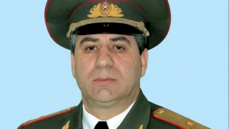 Daha bir general Paşinyanın istefası tələbinə qoşuldu