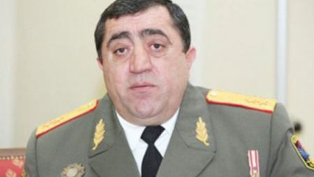 Daha bir general Paşinyanın istefası tələbinə qoşuldu