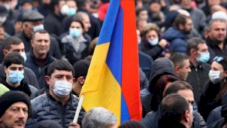 Yerevanda müxalifətin növbəti mitinqi başlayıb
