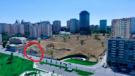 Bakıda evləri park ərazisinə düşən şəxslər 2,5 milyon tələb etdi