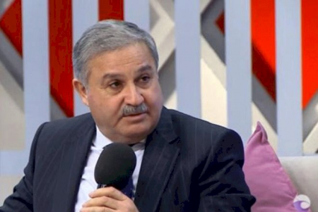 Əməkdar artistə 110 min dollarlıq avtomobil bağışlayıblar