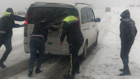 Hava şəraiti ilə bağlı sürücülərə xəbərdarlıq edildi