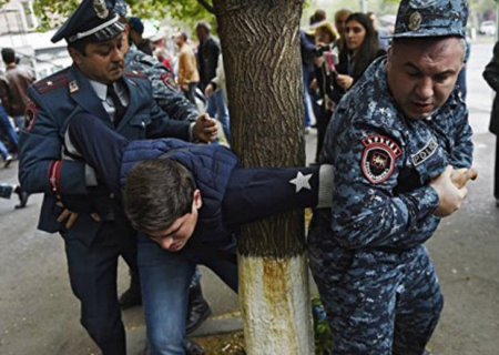 Ermənistanda növbəti toqquşma oldu