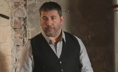 Virusa yoluxan məşhur aktyor ölüm ayağındadı