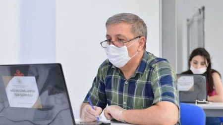 Direktor olmaq istəyənlər imtahanlarda biabırçı nəticə göstərdilər
