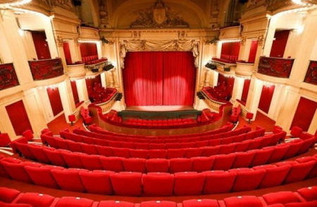 Qapısı bağlı qalan teatrlar... - VİDEO