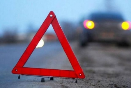 Xaçmazda iki avtomobil toqquşub, xəsarət alanlar var