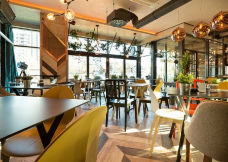 Qubada karantini pozan restoran aşkarlandı