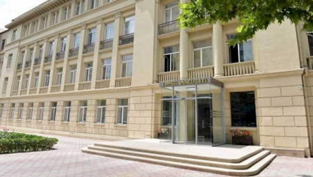 Daha bir məktəbdə əyani dərslər dayandırıldı