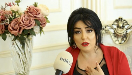Afət Fərmanqızı müğənniliyin daşını atdı