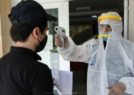Hərarəti yüksək olan 2 şagird imtahana buraxılmadı