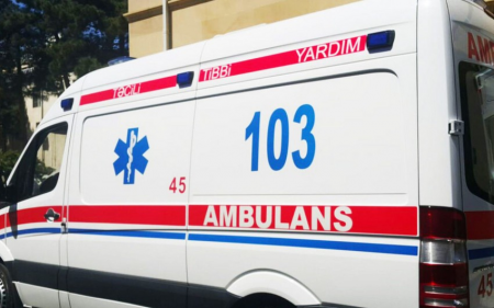 Sərxoş kişi ayaq barmağını kəsdi