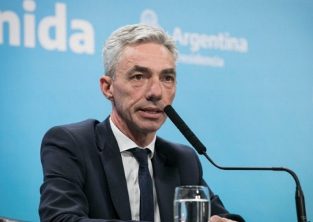 Argentinalı nazir yol qəzasında öldü