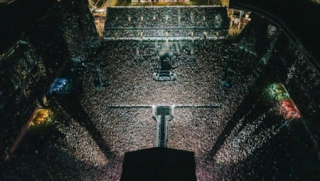 Bu ölkədə sosial məsafəsiz 50 min nəfərlik konsert keçirildi
