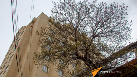 Ermənistan sürətlə boşalır: Ermənilər xaricə qaçmaq üçün mənzillərini satırlar