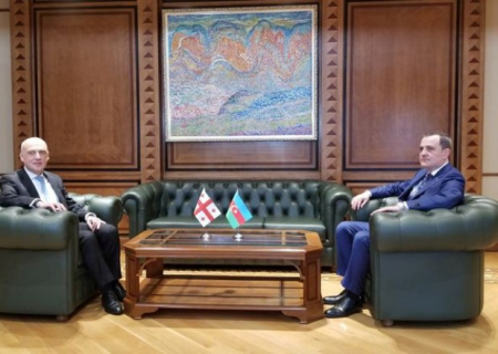 Ceyhun Bayramov gürcüstanlı həmkarı ilə təkbətək görüşdü