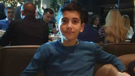 Başına daş piltəsi düşən yeniyetmə vəfat etdi