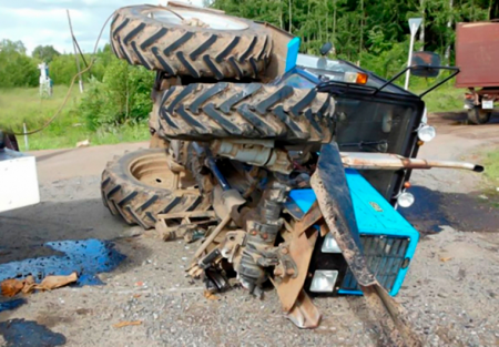 Kişinin üstünə traktor aşdı