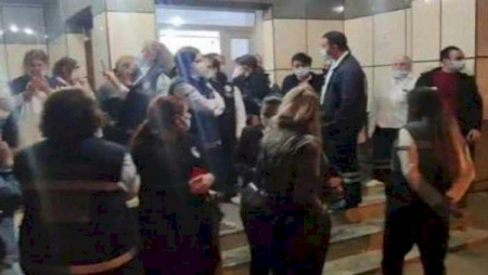 Bakıda həkimlər etiraz aksiyası keçirib – Video