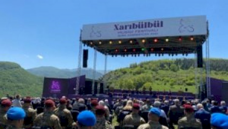 Prezident Şuşada “Xarı Bülbül“ festivalının açılışını etdi