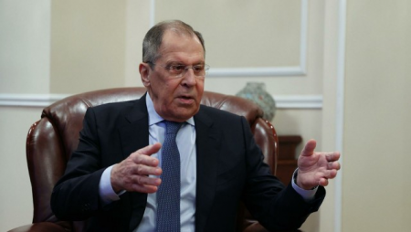Lavrov prezidentlərin nə vaxt görüşəcəyi sualına zarafatla cavab VERDİ