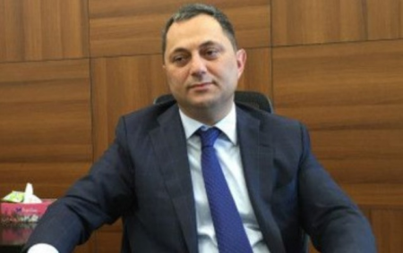 Əbülfəs Qarayevin müavini məhkəmə önündə