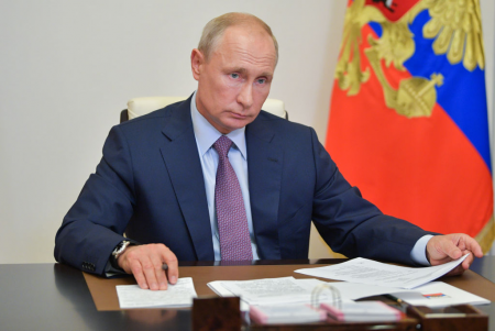 “Rusiyadan nəsə qoparmaq istəyənin dişini sındırarıq...” - Putinin hədəsi
