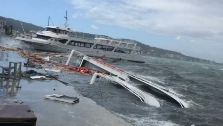 Dəhşətli fırtına 30 gəmini batırdı - Türkiyədə (FOTO)