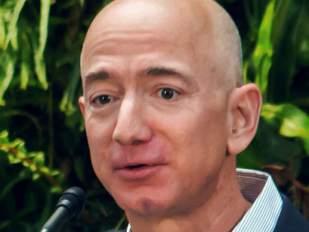 "Amazon"un rəhbəri vəzifəsini tərk edir
