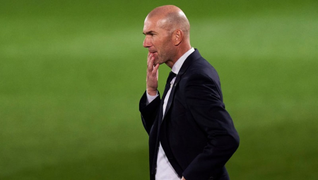 Zidan "Real"dan getdi