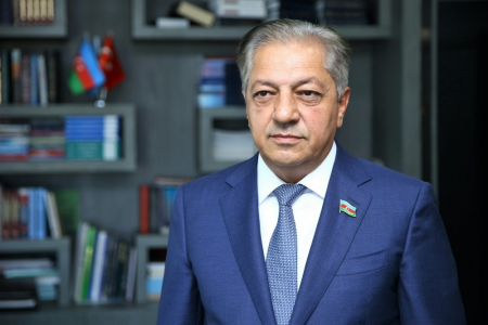 Adı ölüm işində hallanan deputat GÖMRÜK QAYDALARINI POZDU