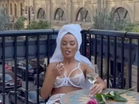 Eyvana alt paltarında çıxan model gündəm oldu - Bakıda qəribə "mənzərə"