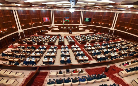 Milli Məclis bu gün 12 məsələyə görə TOPLAŞIR