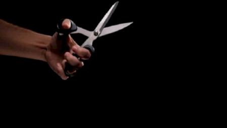 Bərdə sakini həmkəndlisini qayçı ilə qətlə yetirdi