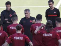 Türkiyəli futbolçular Bakıda dalaşıb