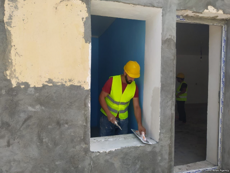 Ermənilərin Ağdamda dağıtdığı evlər tam hazır vəziyyətdə sahiblərinə verilir - FOTO