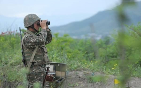 Ermənilər sərhəddəki kəndləri boşaldır: “Onlar kəndi qorumağa gəlmədilər”