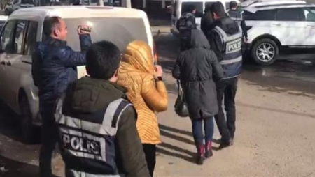 Türkiyəyə qanunsuz yolla daxil olan azərbaycanlı qadın deport edildi