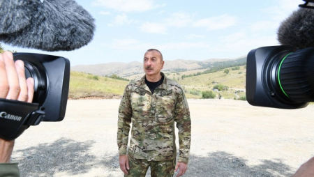 İlham Əliyev: "Həm Qarabağ, həm Zəngəzur bizim tarixi dədə-baba torpağımızdır"