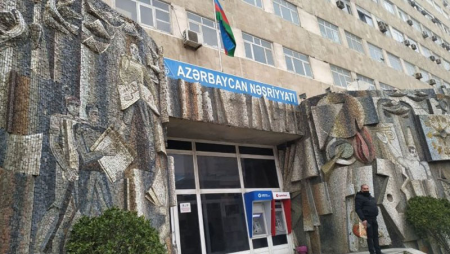 Media islahatlarından "Azərbaycan" nəşriyyatına pay düşəcəkmi? - "Üfunət iyi... Bərbad vəziyyət..."