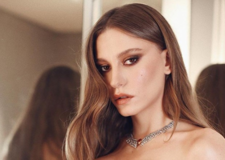 Serenay Sarıkaya bu dəfə onunla eşq yaşayır - FOTO