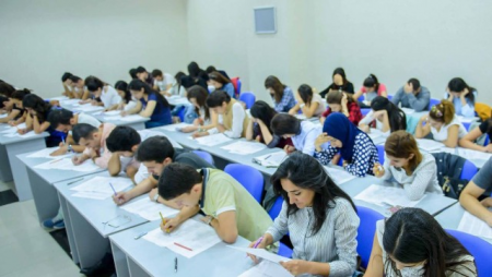 Universitetlərdə dərslərin təşkili qaydası AÇIQLANDI