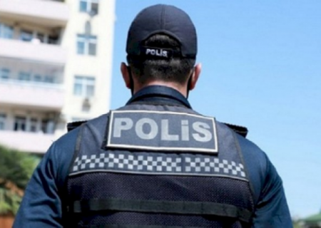 Polis əməkdaşını cərəyan vurub öldürdü