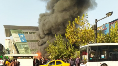 Bakıda güclü yanğın: Qərargah yaradıldı, sakinlər təxliyyə edildi - YENİLƏNİB/FOTO/VİDEO