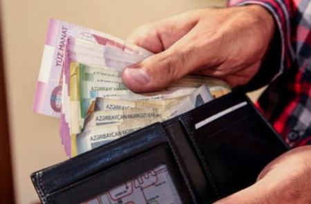 1 milyonadək işçinin maaşı, 130 minədək tələbənin təqaüdü artırılacaq - RƏSMİ