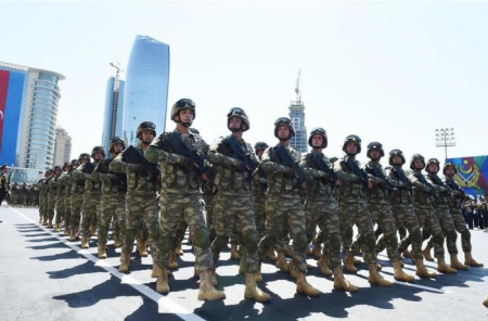 Hərbçilərin iş saatı azaldılır