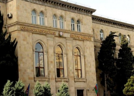 Prezidentdən Ədliyyə Nazirliyinin işçiləri ilə bağlı FƏRMAN